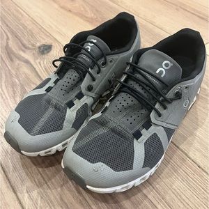 On Cloud 5 Running shoes